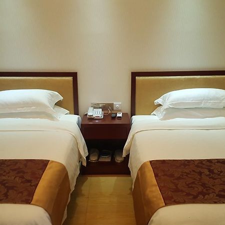 Jian Guo Grand Hotel Ban Si Khay Exteriör bild